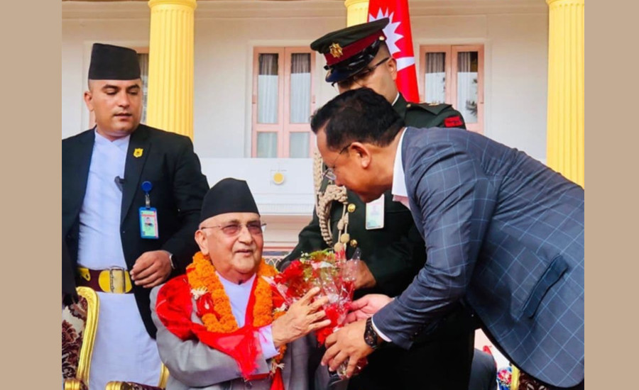 दिनेश डीसीदेखि  राजेश हमालसम्म प्रधानमन्त्री ओलीको शपथमा