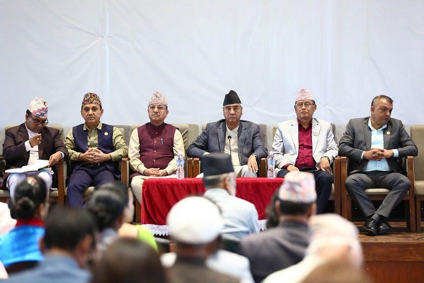 प्रधानमन्त्रीको विश्वासको मतबारे निर्णय लिन कांग्रेस बैठक सुरु