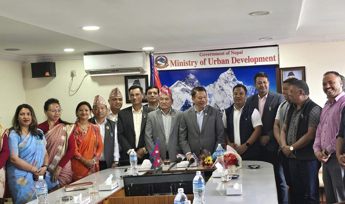 फोहोरमुक्त गरेर उपत्यकालाई बस्नलायक बनाउछौँ : उपप्रधानमन्त्री सिंह