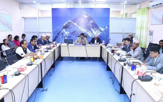 जग्गा अभावका कारण तत्काल इन्धन भण्डारण स्थानान्तरण गर्न सकेनौँ : भट्ट