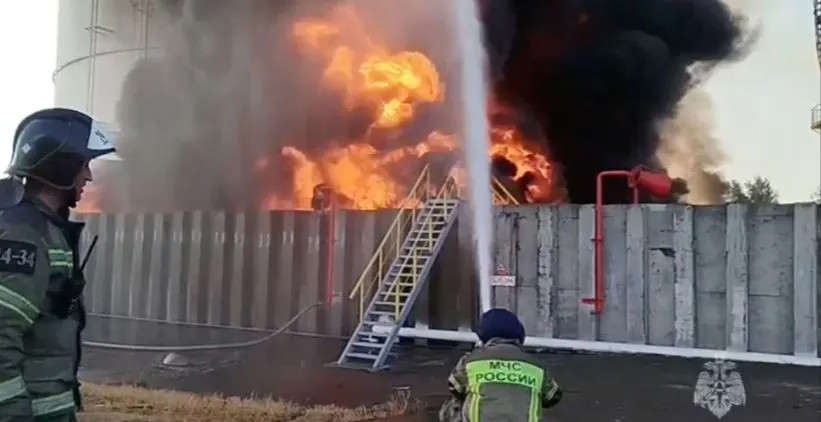 युक्रेनी ड्रोन आक्रमणपछि रूसी इन्धन भण्डारमा आगलागी