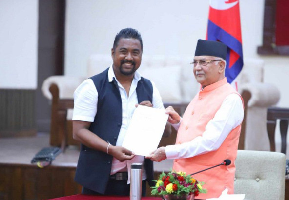 प्रधानमन्त्रीलाई उपत्यका सडक विस्तार सङ्घर्ष समितिको ध्यानाकर्षण