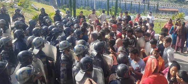 सुत्केरीको मृत्यु भएपछि कर्णाली प्रदेश अस्पताल परिसर तनावग्रस्त
