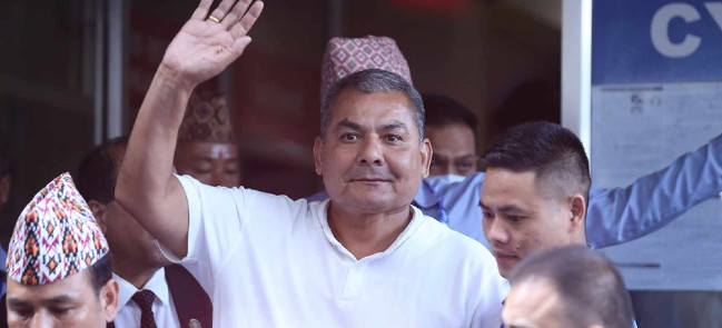दुर्गा प्रसाईंको बन्दीप्रत्यक्षीकरण रिटमा कारण देखाउ आदेश जारी