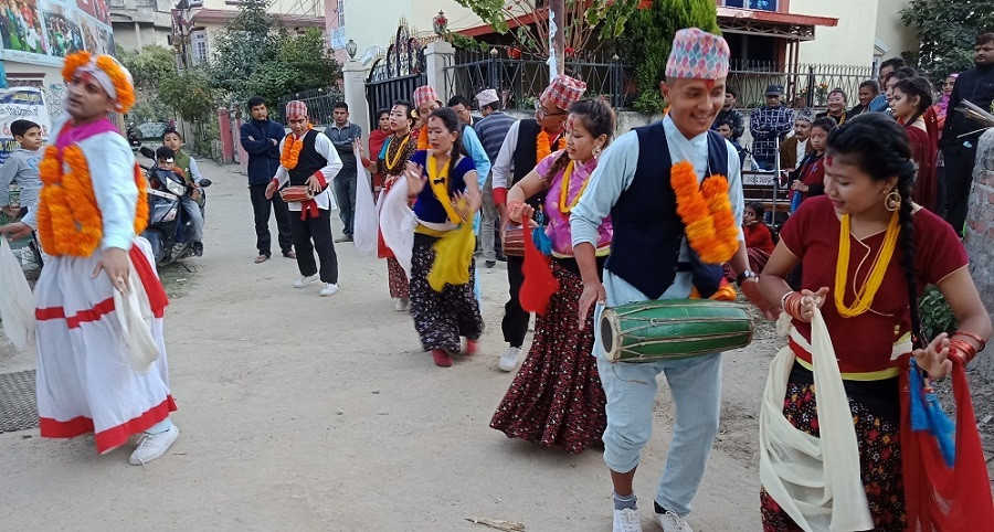 तिहारमा किन र कसरी खेलिन्छ देउसी-भैलो ?