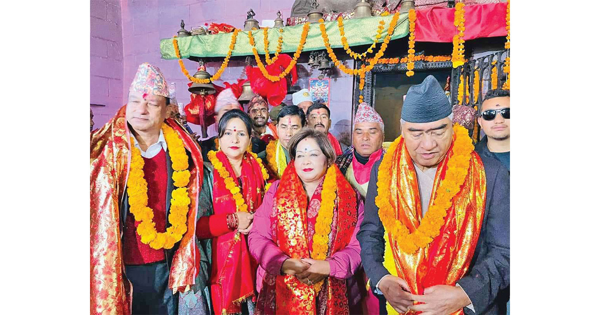 डडेलधुरामा बेग्लै देखिए देउवा!
