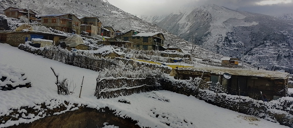 हुम्लामा हिमपात