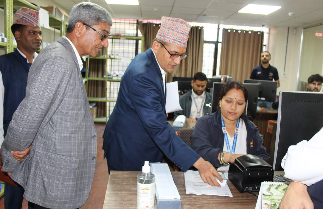 सुवोध प्याकुरेलको प्रश्न– प्रधानमन्त्रीज्यू, अपूरो ज्ञानले राष्ट्रिय परिचयपत्र किन लागु गरेको ?