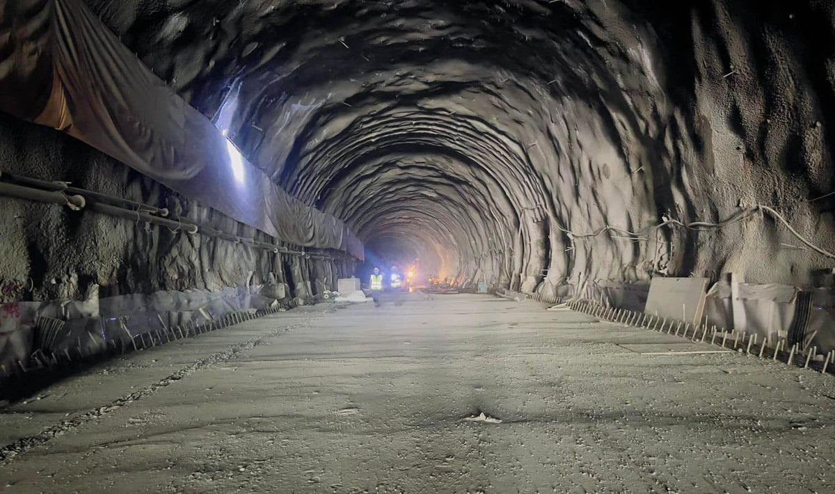 सिद्धबाबा सुरुङमार्गको ब्रेक थ्रु, अब पहिरोले नसताउने विश्वास