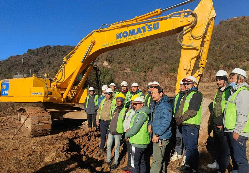 पाथीभरामा केबलकारको विरोधमा एक हप्तादेखिको बन्दले सुदूरपूर्वी पहाडी जिल्लाको जनजीवन प्रभावित