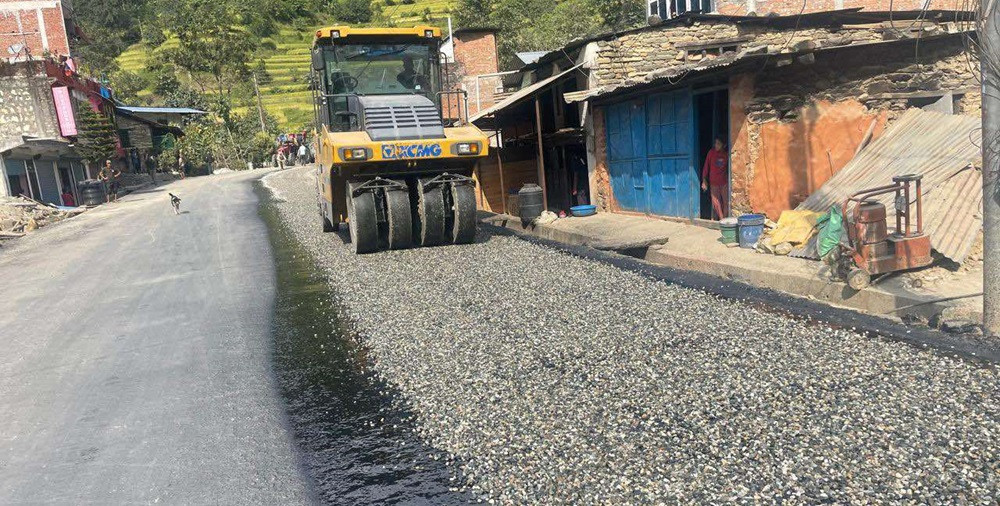 मध्यपहाडी लोकमार्ग : बागलुङ खण्डमा ९० प्रतिशत काम सकियो