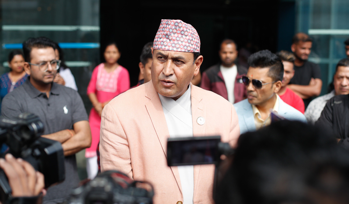 संसद्‍मा रामहरिको प्रस्ताव- पहाडका गाउँ उजाड भइसके, बाँदरलाई चीनतिर बेचेर आम्दानी गरौँ