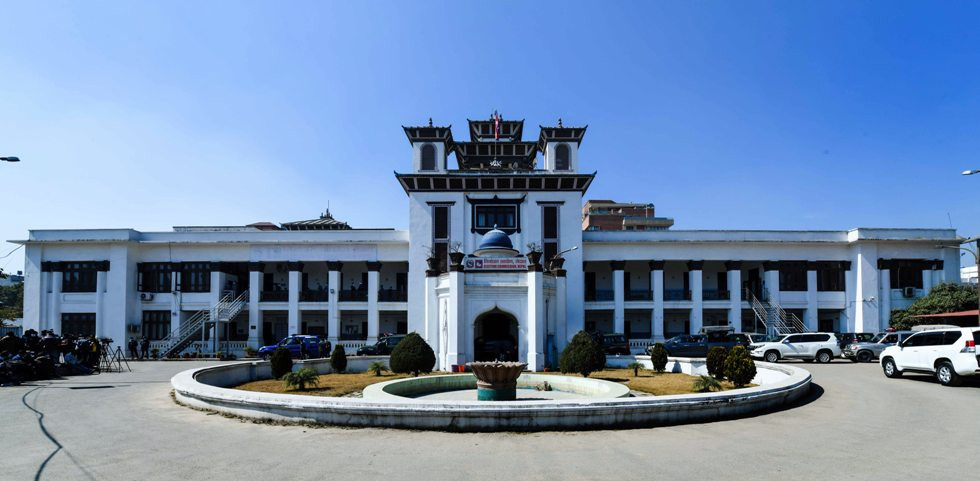 राजनीतिक दल र उम्मेदवार इमानदार नहुँदा निर्वाचन प्रणाली महँगो बन्दै : आयाेग