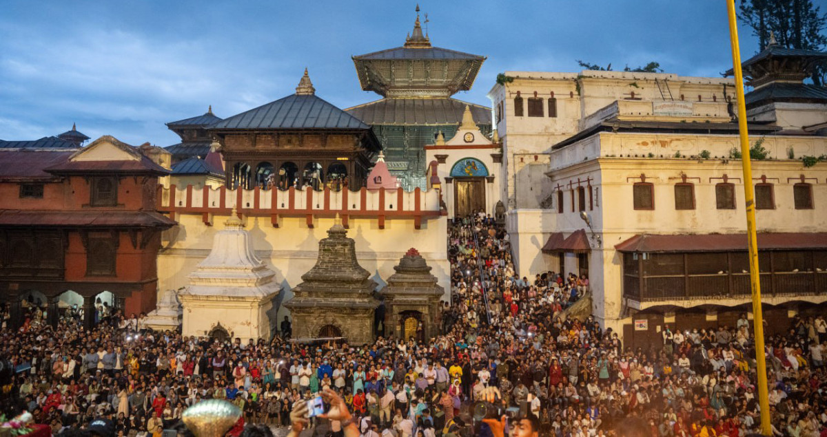 पशुपतिमा सशस्त्रका स्वास्थ्यकर्मी र एम्बुलेन्ससहित १३ सय जनशक्ति परिचालन