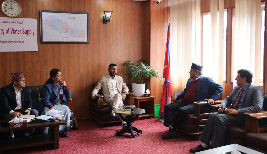 मन्त्री यादव र मुख्यमन्त्री आचार्यबिच भेटर्वार्ता