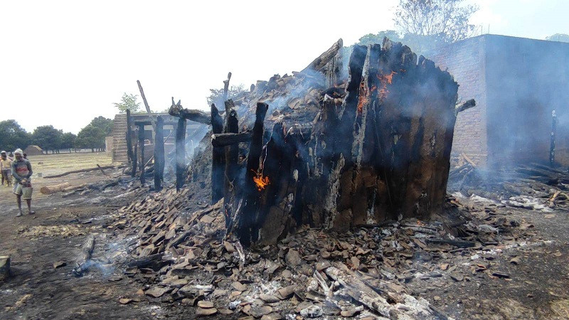 बाँकेको नरैनापुर र रामेछापमा भएको आगलागीबाट २२ घरगोठ जले