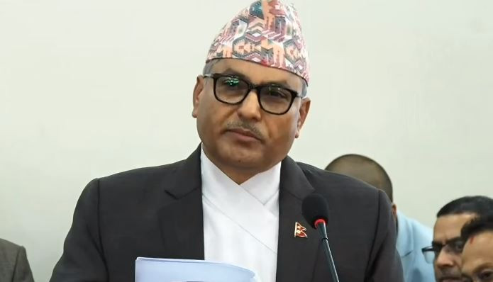 ५ वर्षे कार्यकाल सकेर गभर्नर अधिकारी बिदा