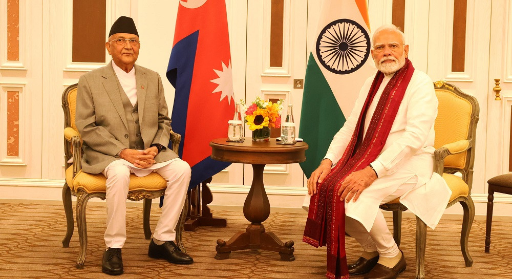 प्रधानमन्त्री ओली र भारतका प्रधानमन्त्री मोदीबिच भेटवार्ता