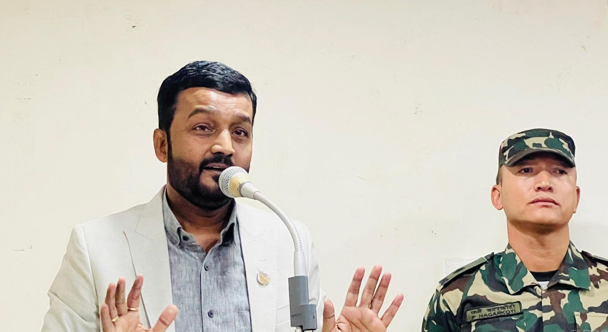 जुम्ला पुगेर खानेपानी मन्त्रीले भने- खानेपानीसहित विविध समस्या समाधान गर्छु