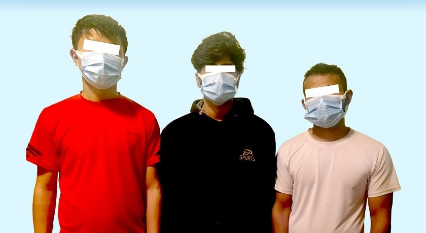 मोबाइल लुटेको आरोपमा ३ जना पक्राउ