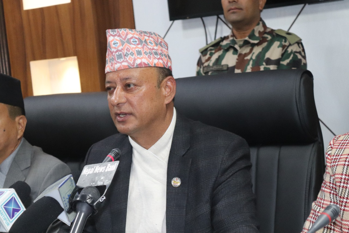 कोहलपुर–सुर्खेत प्रसारण लाइनअन्तर्गतको विवादमा मन्त्री खड्काको चासो
