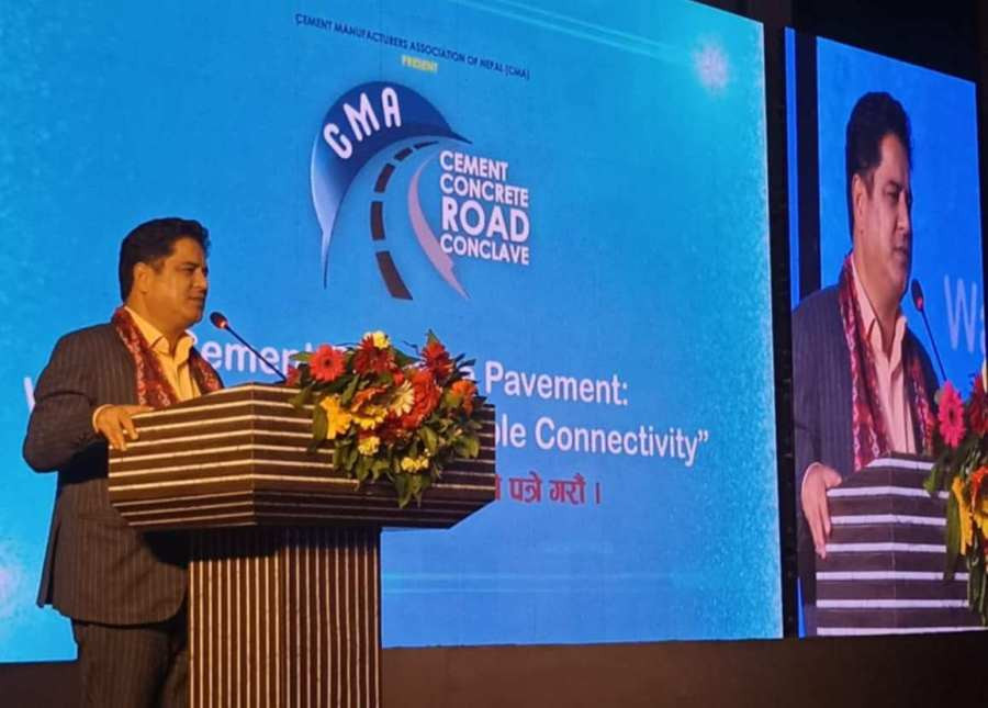 पहाडमा पनि पक्की सडक सञ्जाल विस्तार गर्न आवश्यक : मन्त्री भण्डारी