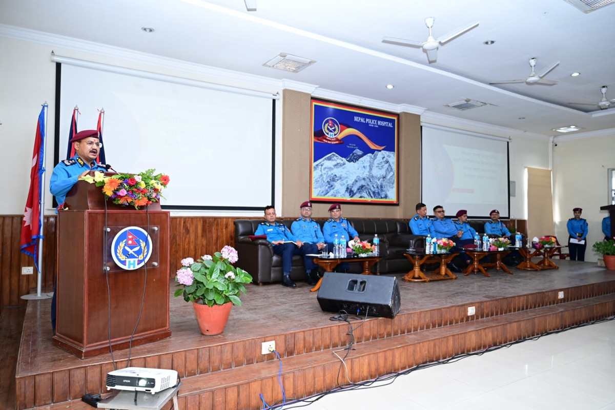 उच्च मनोबलका साथ अब्बल र सेवाग्राहीमैत्री सेवामा कटिबद्ध हुनुपर्ने - प्रहरी महानिरीक्षक दिपक थापा (फोटो सहित)