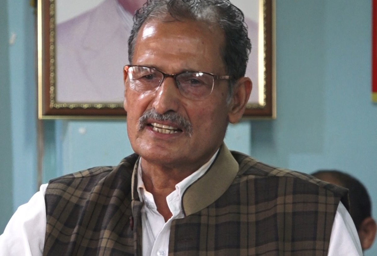 देश बनाउन प्रचण्डको विकल्प छैन : अग्नि सापकोटा