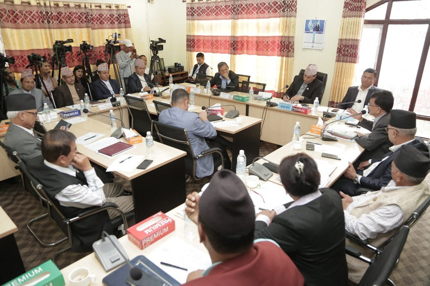 'कुलिङ पिरियड' प्रकरण : उच्चस्तरीय छानबिन समिति गठनदेखि राजीनामासम्मकाे माग