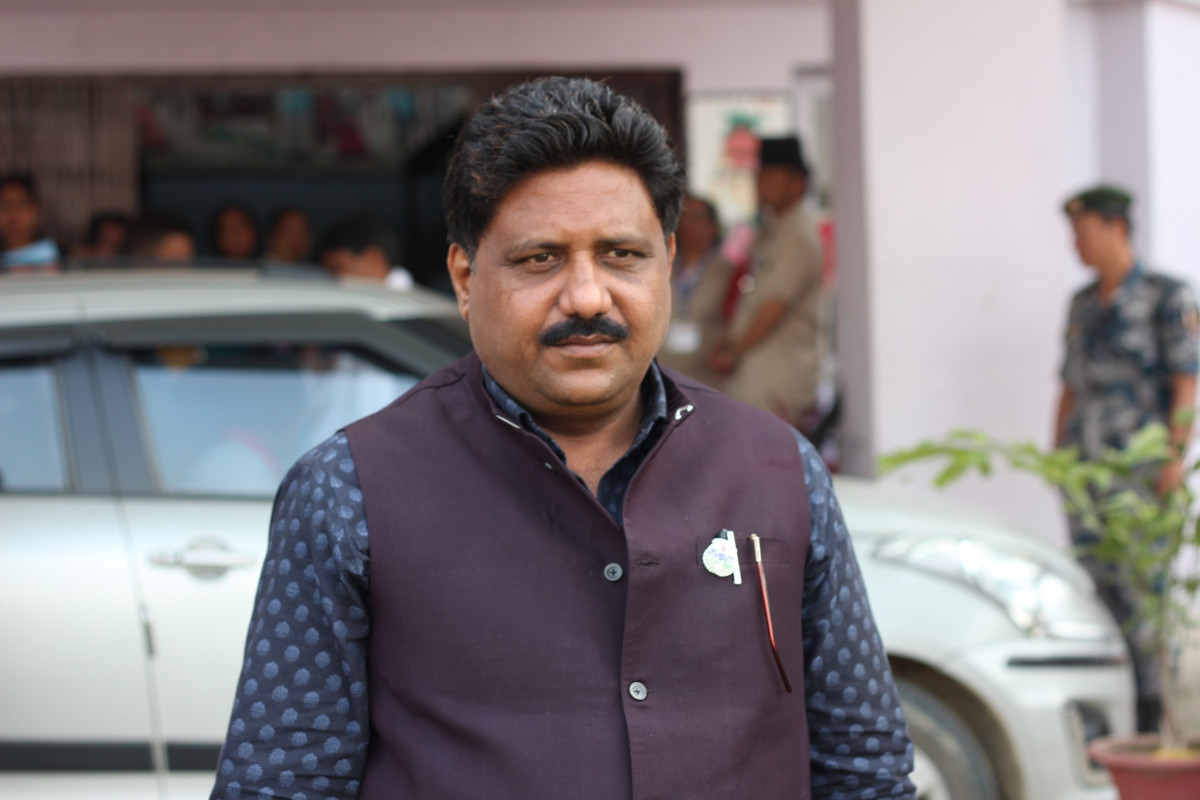 प्रहरीको खोजी सूचीमा रहेका जसपा नेता यादवले फेसबुक लाइभमा भने– म भागेको छैन छोराको उपचार गराउँदैछु