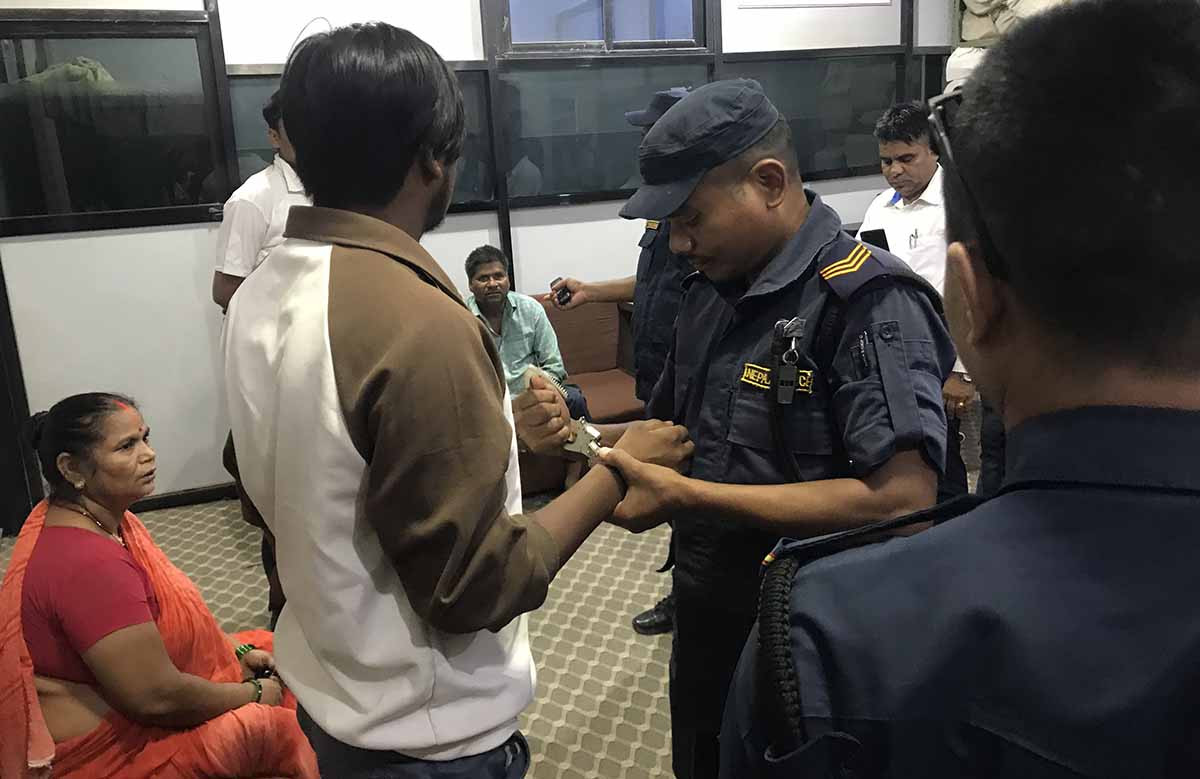 जनप्रतिनिधिलाई अभद्र व्यवहार गर्ने तीन जना पक्राउ