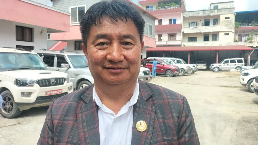 संसदीय दलकाे नेताकाे हैसियत गुमाएपछि लामा– ‘मुख्यमन्त्री पद छाड्दिनँ’