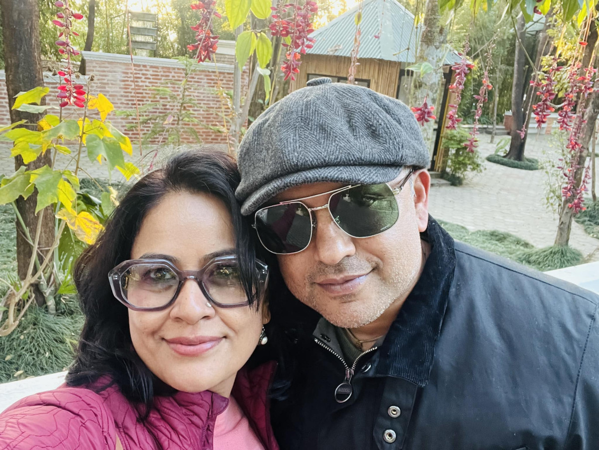 प्रदर्शनकारीले घर जलाएपछि महामन्त्री थापाकी श्रीमती अञ्जनाले पोखिन् दुःख