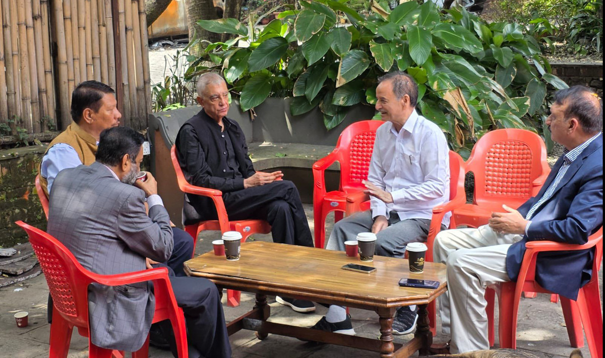 कांग्रेसका ६ भाइ फेरि जुटे चाक्सीबारीमा