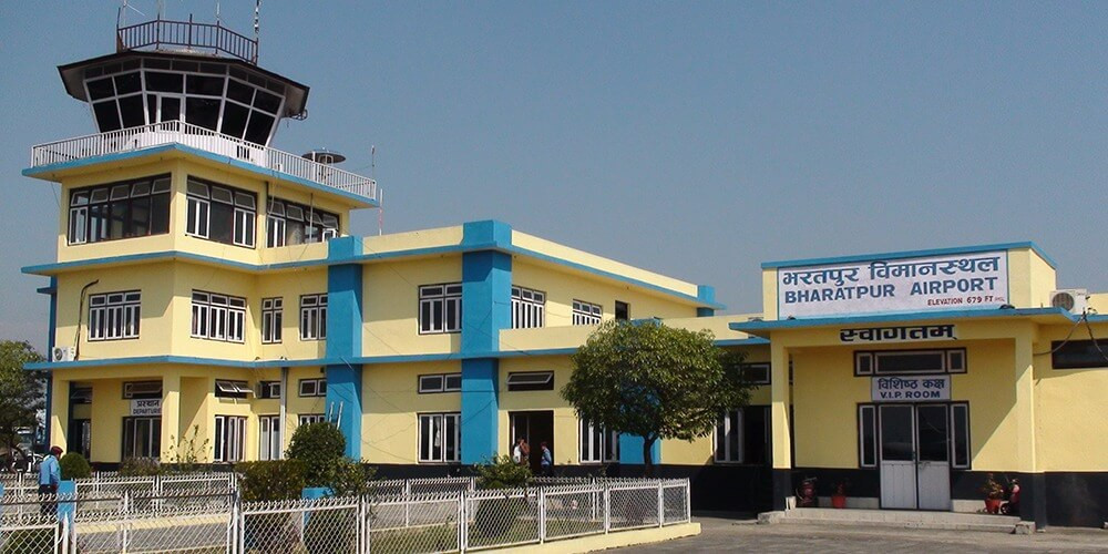 हवाई यात्रुको चाप बढेपछि भरतपुर विमानस्थलबाटै बस सेवा