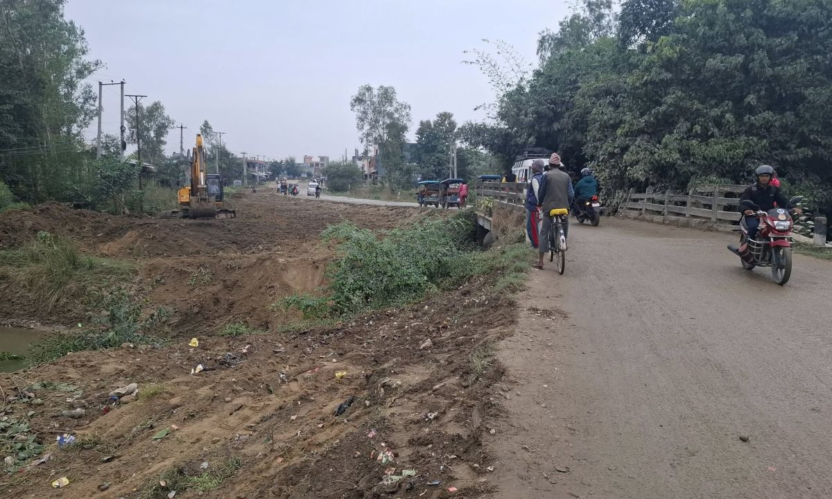 नेपालगञ्ज–गुलरिया सडकमा चार लेनको पुल निर्माण हुँदै