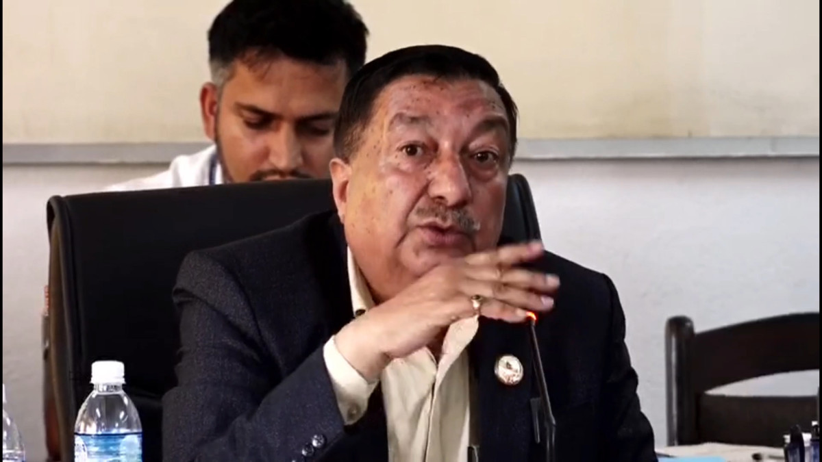 अर्थ समिति सभापतिका परिवार नै भ्रष्टाचारमा मुछिए