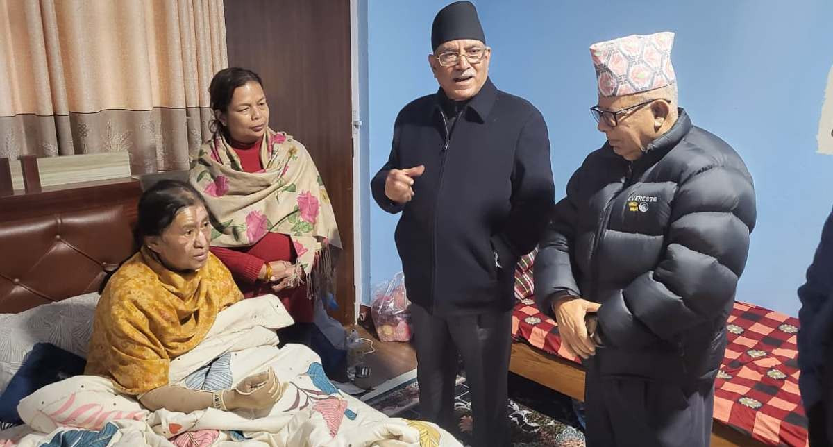 रविलक्ष्मी भेट्न डल्लु पुगे प्रचण्ड र माधव