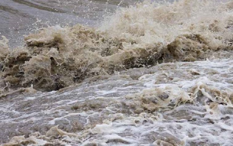 त्रिशूलीमा नुहाउने क्रममा हराएका दुई युवाको खोजी चल्दै