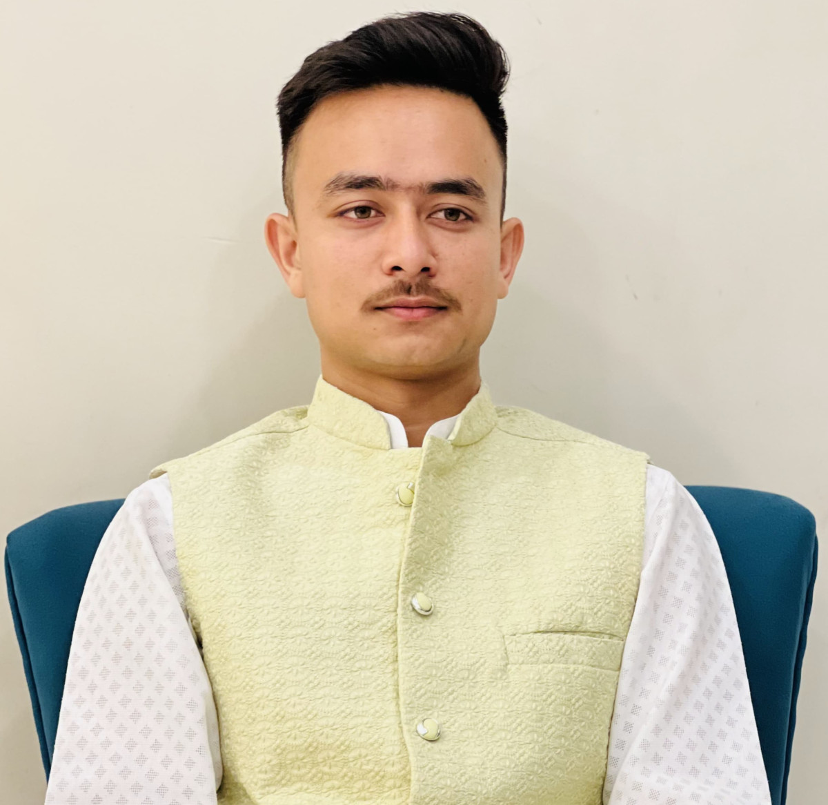 रवि किरण हमाल .jpg
