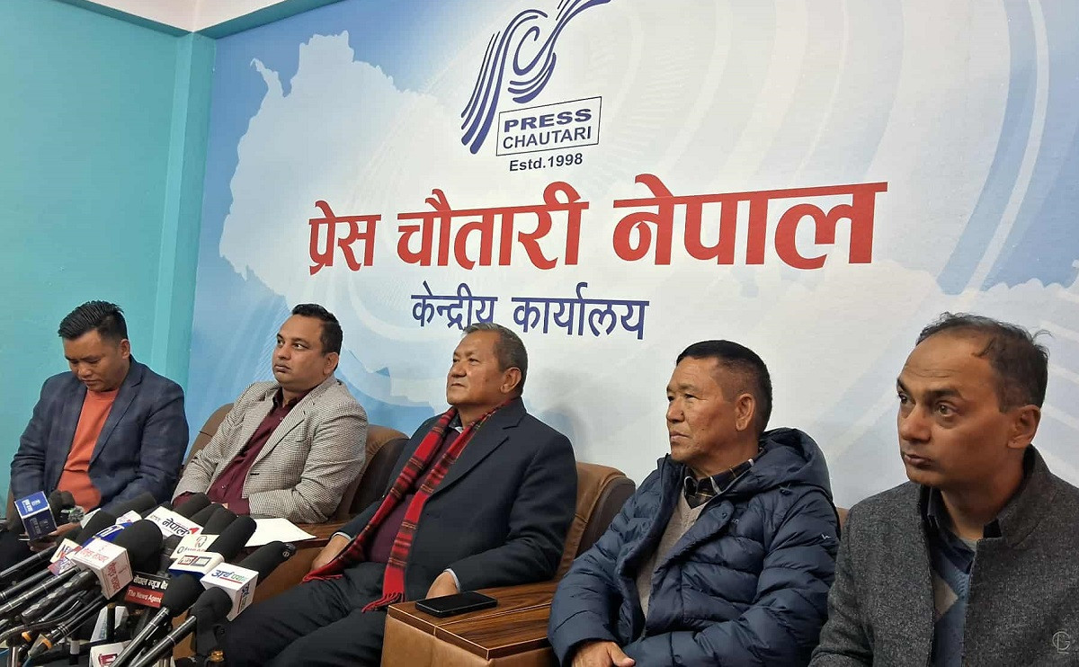 ओली-दाहाल संवादबीच उपाध्यक्ष गुरुङ भन्छन् : नेकपासँग तालमेलको सम्भावना छैन