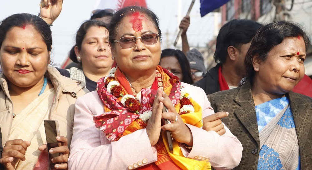 मतदाताको घरदैलोमा उम्मेदवार