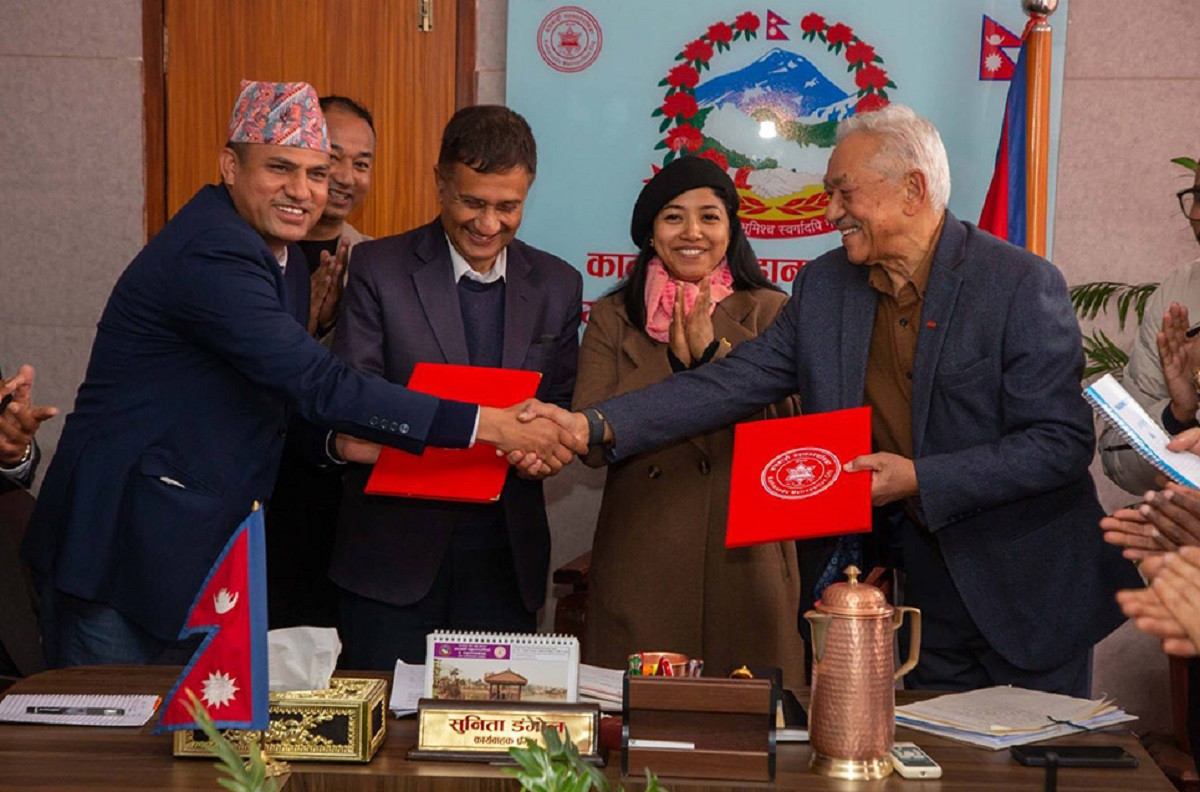 काठमाडौं महानगरले कीर्तिपुर अस्पताललाई सहयोग गर्ने