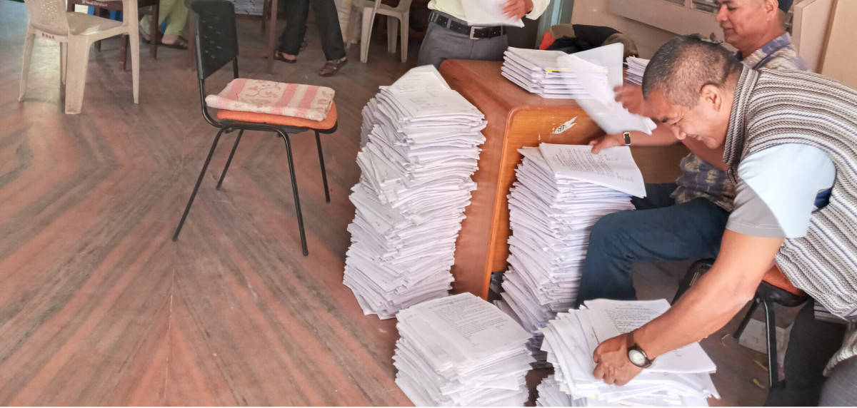 निर्वाचन सामग्री र मतपत्र पचहत्तर जिल्लामा पुर्‍याइयो