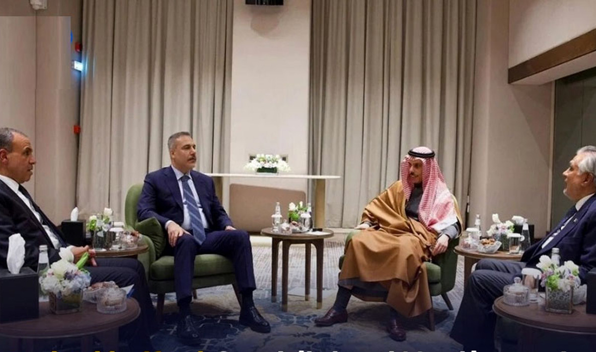 पश्चिम एसिया तनाव : इस्लामावादमा पाकिस्तान, साउदी, टर्की र इजिप्टका विदेश मन्त्रीहरूको बैठक