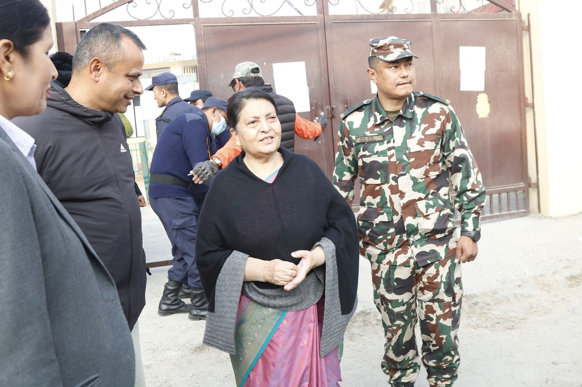 पूर्वराष्ट्रपति भण्डारीले लिइन् अध्यक्ष ओलीको स्वास्थ्य अवस्थाबारे जानकारी