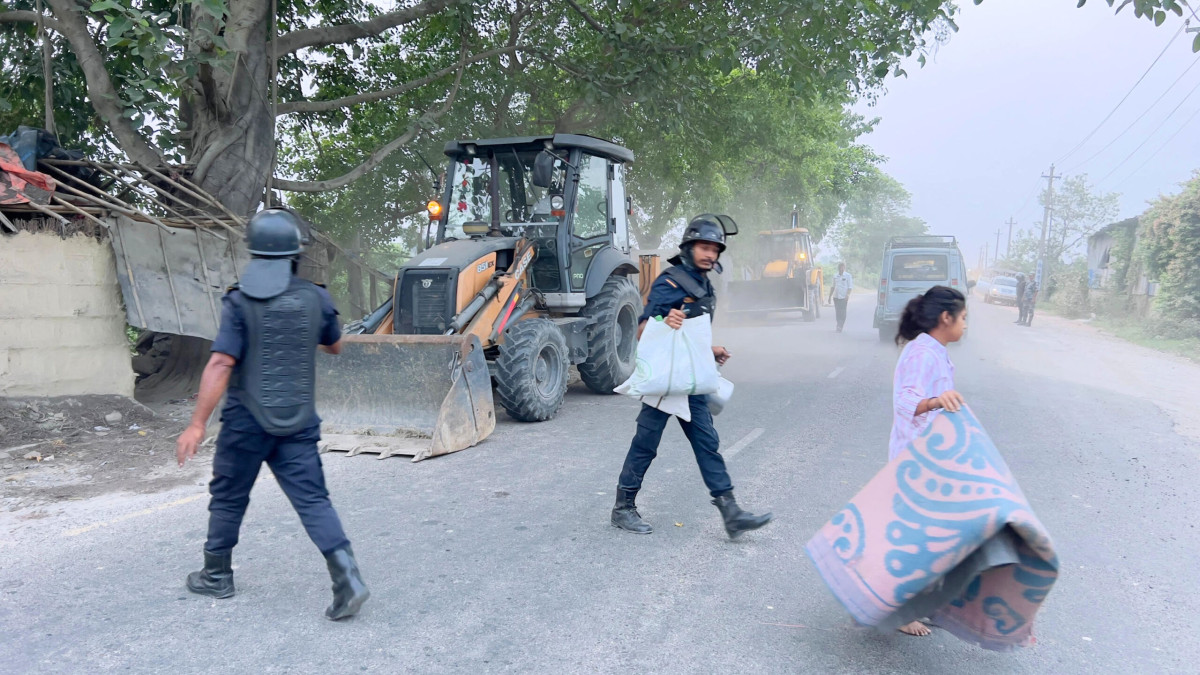 गण्डक नहर किनारका अतिक्रमित संरचना हटाउन थालियो