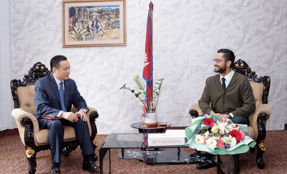 शिक्षामन्त्रीसँग चिनियाँ राजदूतको भेट, सहकार्यबारे छलफल