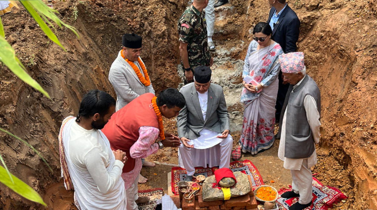 राष्ट्रपतिद्वारा भानु साहित्य उद्यानको शिलान्यास