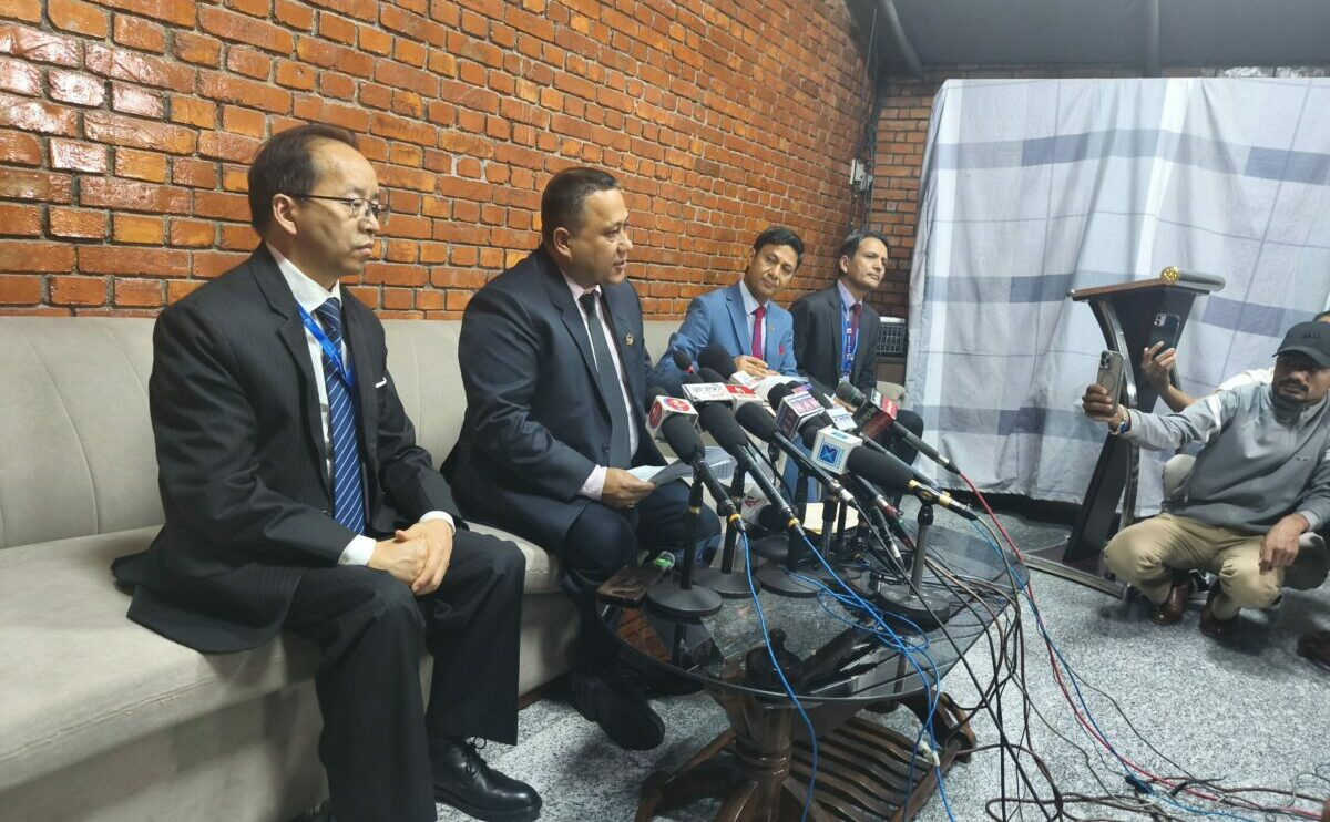 परराष्ट्रमन्त्री खनाल स्वदेश फिर्ता
